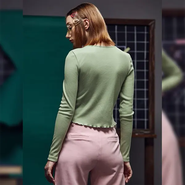 Top Corto Fruncido Con Ribete De Lechuga 2